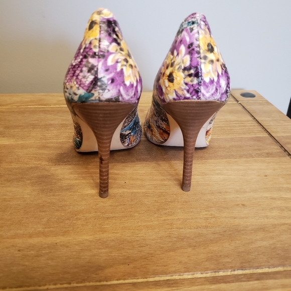 Floral Guess heels - Picture 3 of 10